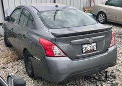 2017 Nissan Versa - wrecked into a tree * i have the key * storage lien
