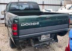 2001 Dodge 1500 - abandoned on private property * no key * storage lien