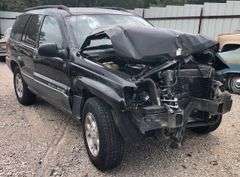 2004 Jeep Cherokee - front end wreck * has key * they brought me the title