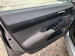 2009 Honda Civic - rebuilt salvage * has key * check engine light on * runs/drives * good blue title