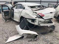 2012 Ford Taurus - rollover wreck * no key * no insurance * storage lien
