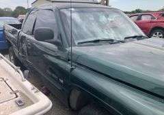 2001 Dodge 1500 - abandoned on private property * no key * storage lien