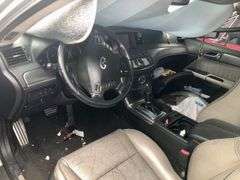 2006 Infiniti M35 - wrecked, abandoned on the side of the road * no key * storage lien