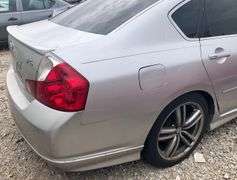 2006 Infiniti M35 - wrecked, abandoned on the side of the road * no key * storage lien