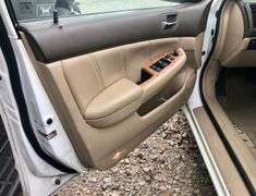 2005 Honda Accord - wrecked in front end * i have the key * motor still runs and sounds good * leather interior * good blue title