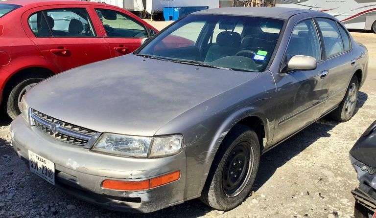 1999 Nissan Maxima