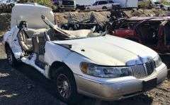 2000 Lincoln Town Car