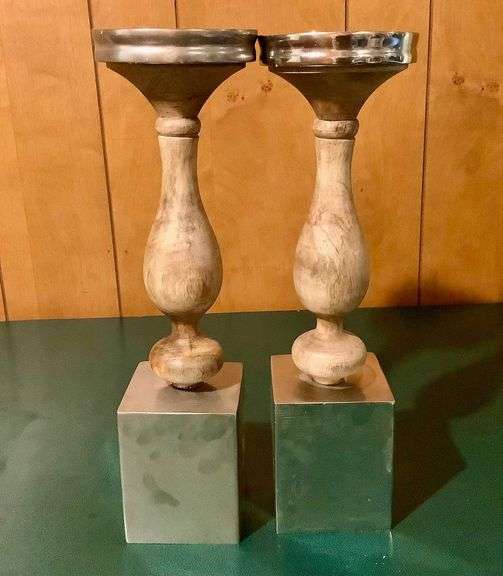 2 Candlesticks