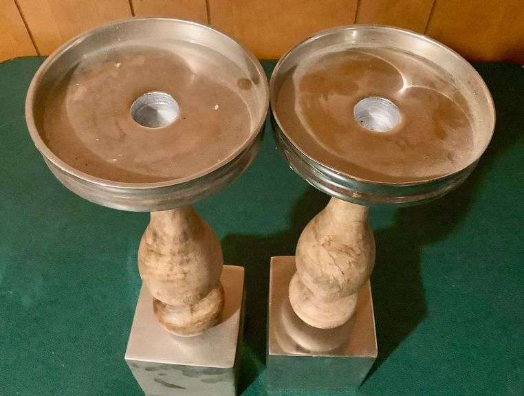 2 Candlesticks
