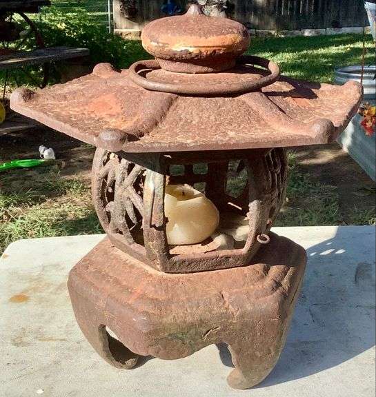 Cast Iron Oriental Style Luminary