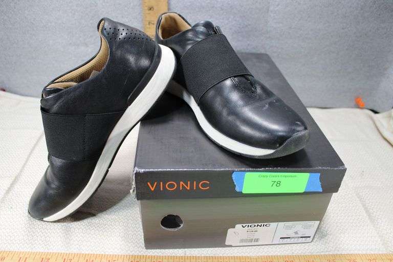 Ladies Shoes - Size 9 image