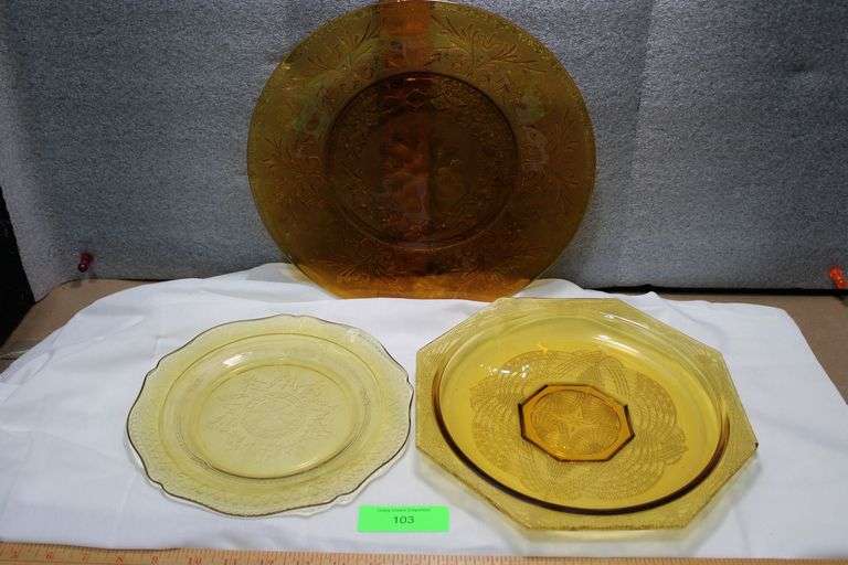 MIS Depression Amber Dishes image