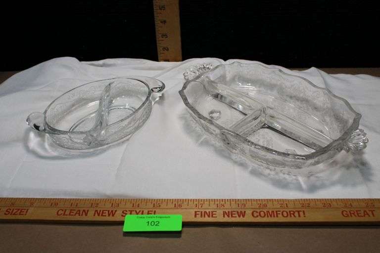 2 Pc Fosteria "Romance" Pattern Etched Crystal image