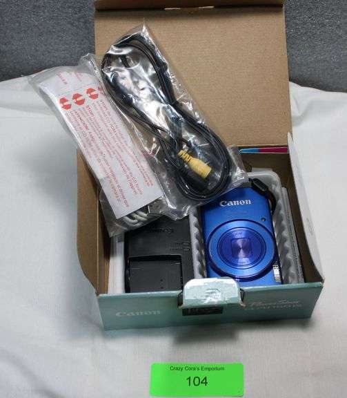 Canon Power Shot Powers On w/Memory Card image