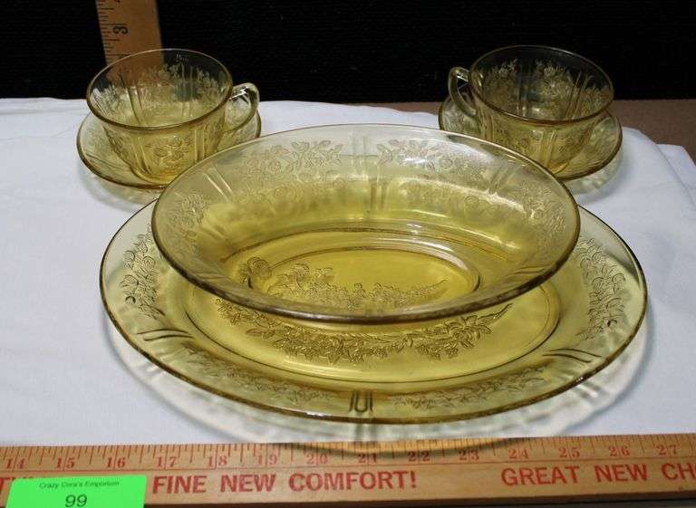 Leas Federal Glass "Cabbage Rose" Amber Depression Glass image