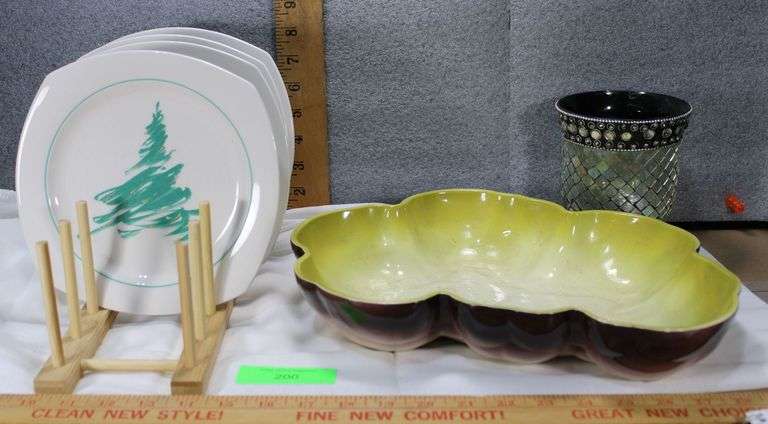 Misc Vintage California Pottery #297, 4-NIKKO "Evergreen", Vase image