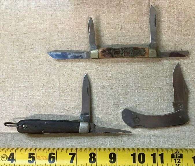3 Pocket Knives image
