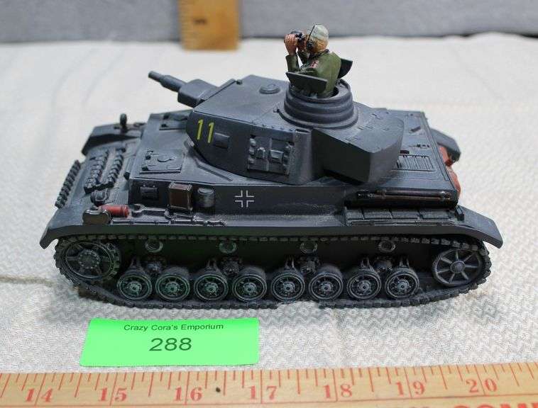 Model Tank image