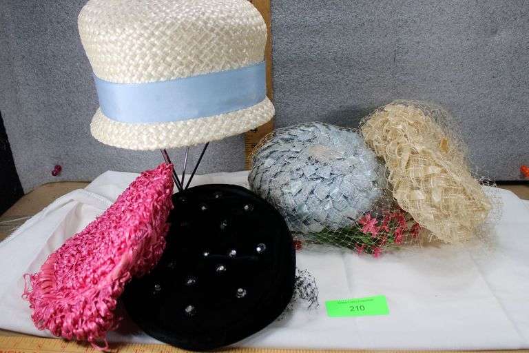 Hats (Women's) image