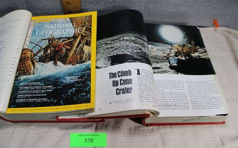 2 Pc 1971 Vol. 139-140 National Geographic image