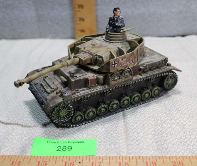 Model Tank image