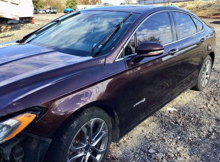 2019 Ford Fusion Hybrid image