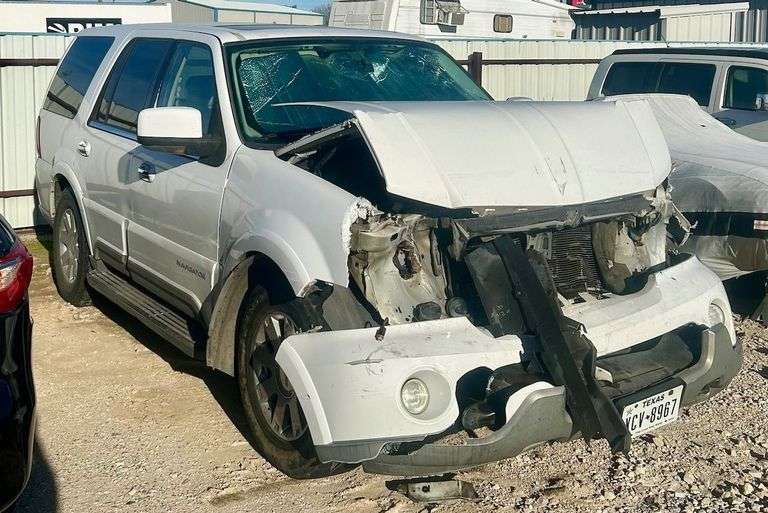 2003 Lincoln Navigator image