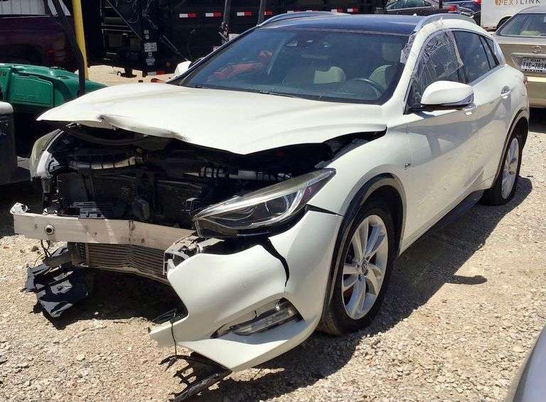 2017 Infiniti QX30