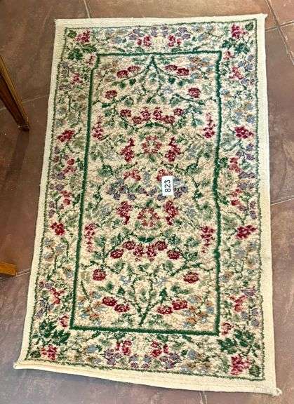 Rug-23”x39.5” Floral Pattern image