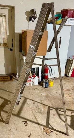 6ft Ladder w/Broken Piece image