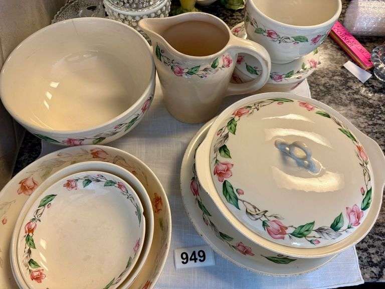 Ballerina Universal Cambridge Rose Print Pitcher, 1 Casserole, 1 Pie Plate, 3 Serving Bowls, 1 Large Serving Bowl and 2 Small Containers with 1 Lid image