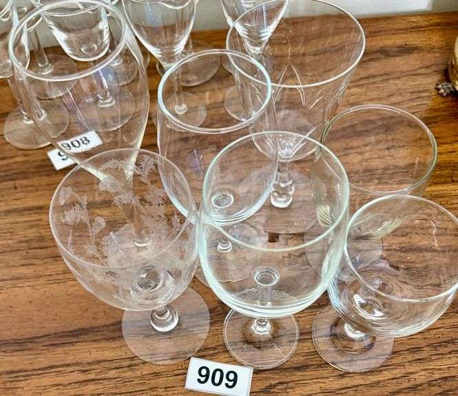 7 Mismatched Wine Glasses image