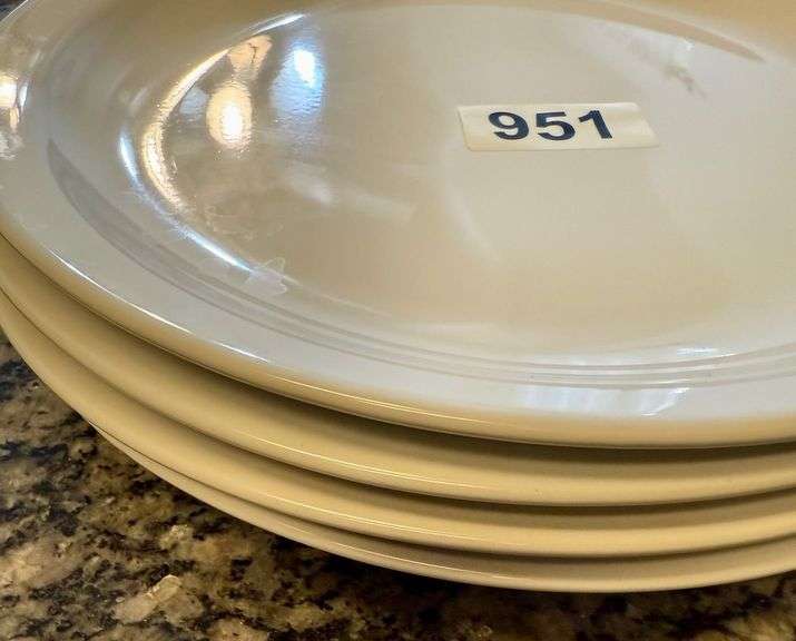 4 White Today’s Home Plates image