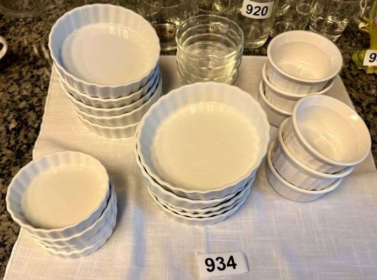 10 Large, 8 Small, 5 Clear, 4 Small Ramekins image