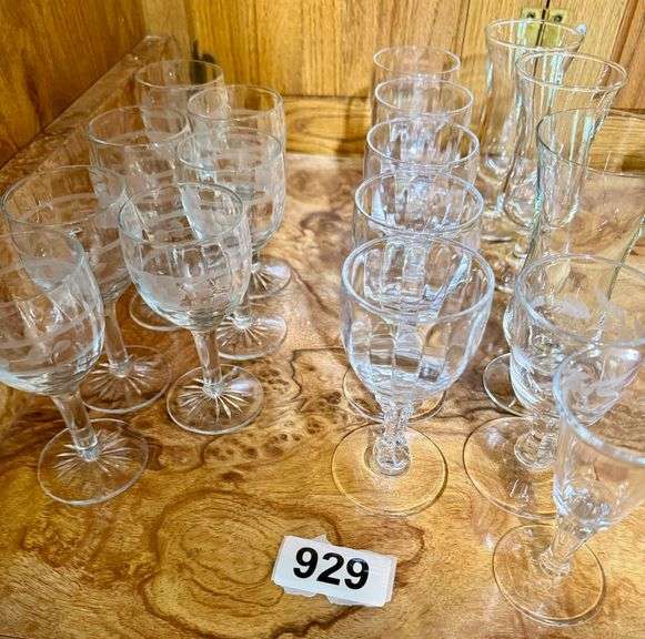 7 Matching Aperitif Wine Glasses, 5 Matching, 2 Matching, 3 Singleton Glasses image