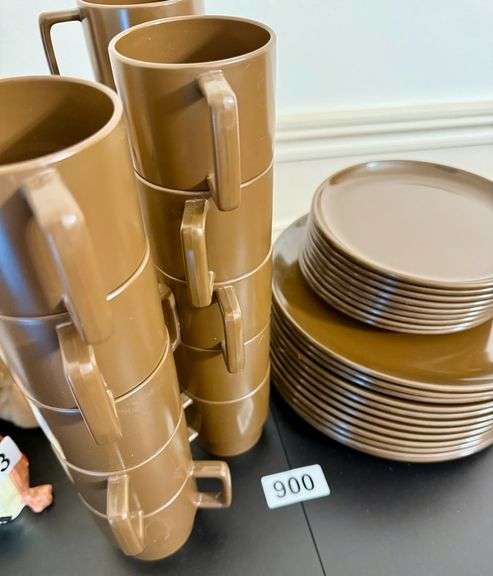 Brown Melamine Plastic Set image