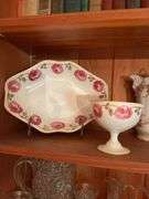Contents of 1 set of shelves