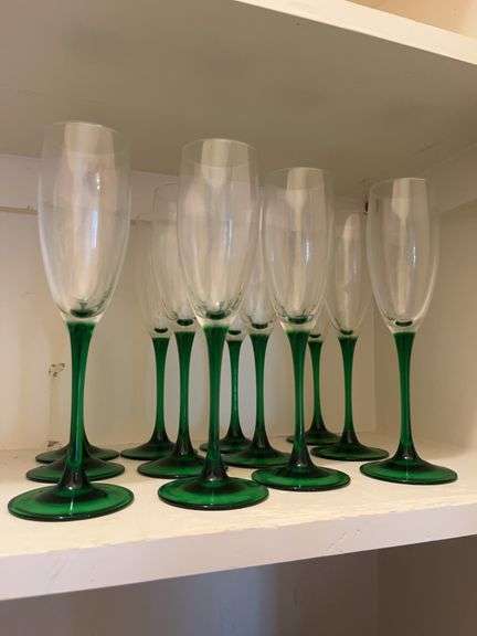 Set of 12 Green Stem Champagne Flutes image