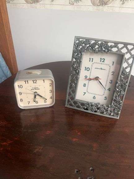 Timex Easy Reader Alarm Clock and Decorative Clock image