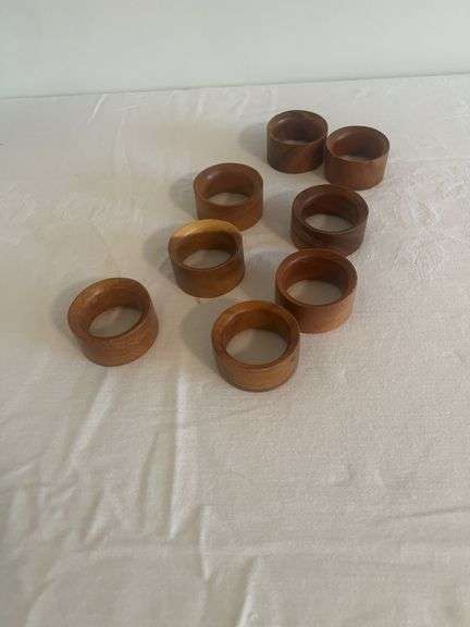 Set of Eight Wooden Napkin Rings image