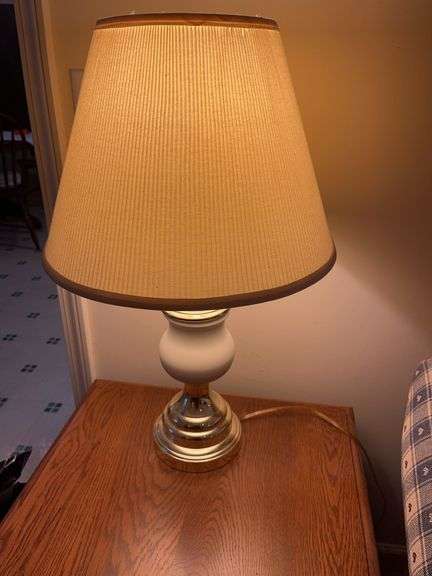 Elegant Table Lamp with Shade image