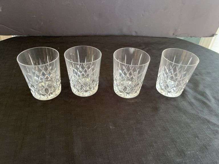 Set of Four Clear Glass Diamond Patterned Tumblers image