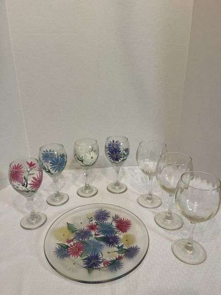Wine Glasses and Decorative Plate image