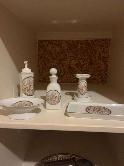 Five-Piece Bathroom Vanity Set with Floral Detail image