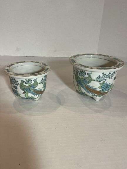 Pair of Imari Style Porcelain Plant Pots image