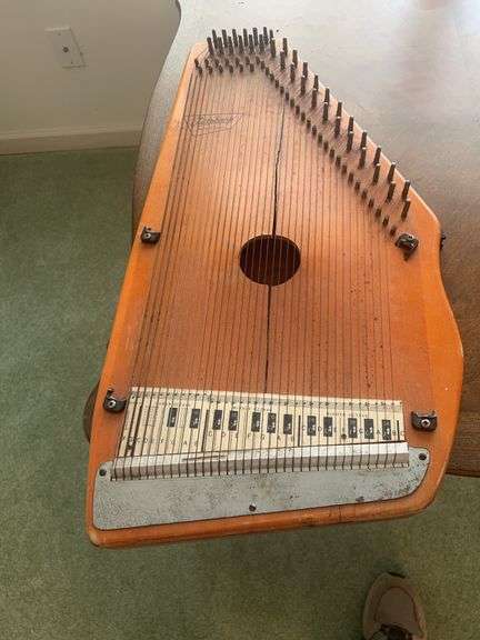 Oscar Schmidt Autoharp - Musical Instrument image