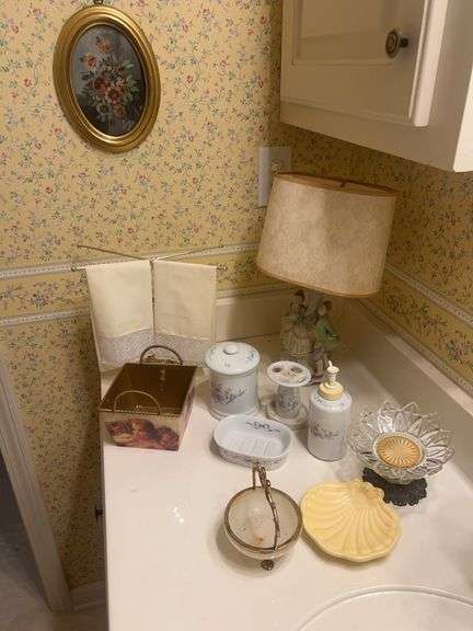 Assorted Bathroom Decor and Accessories image