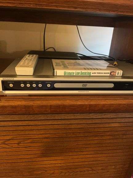 Magnavox DVD Player Model MWD7006 with Remote and DVD image
