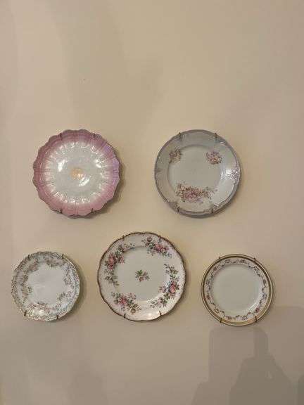 Collection of Five Decorative Floral Plates image