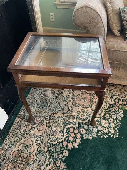 Display  Table image